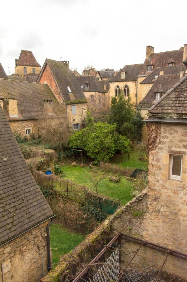 Sarlat, centre historique, La Mirande, appartement de style, 5 pers Extérieur photo