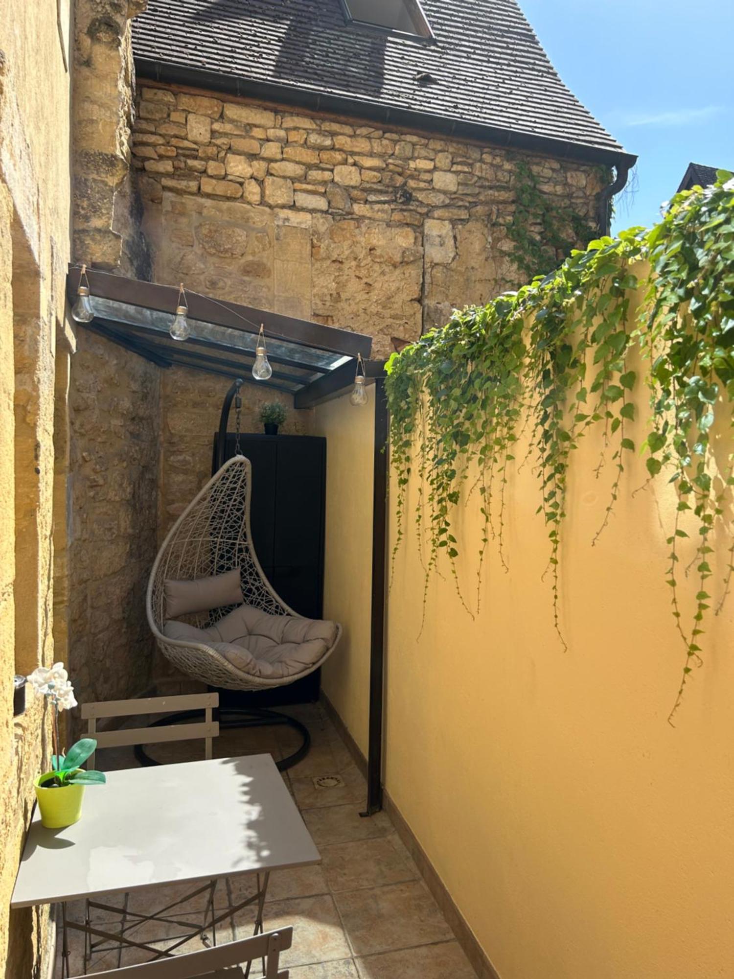 Sarlat, centre historique, La Mirande, appartement de style, 5 pers Extérieur photo