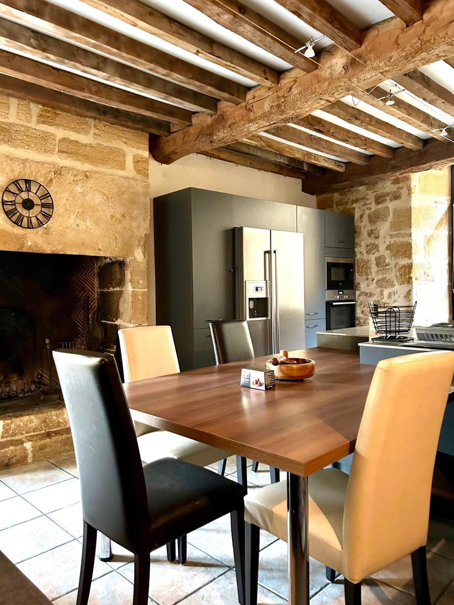 Sarlat, centre historique, La Mirande, appartement de style, 5 pers Extérieur photo
